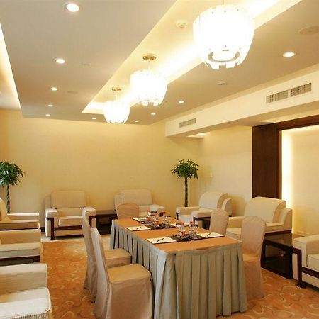 Crowne Plaza Hangzhou Xanadu Resort Konforlar fotoğraf