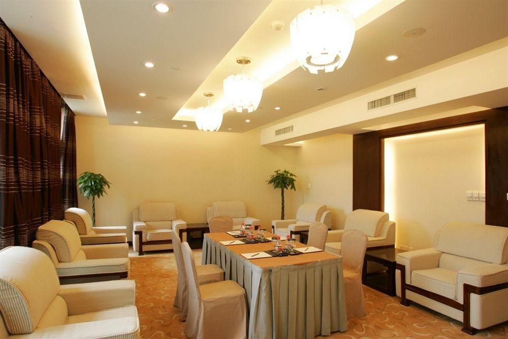 Crowne Plaza Hangzhou Xanadu Resort Konforlar fotoğraf