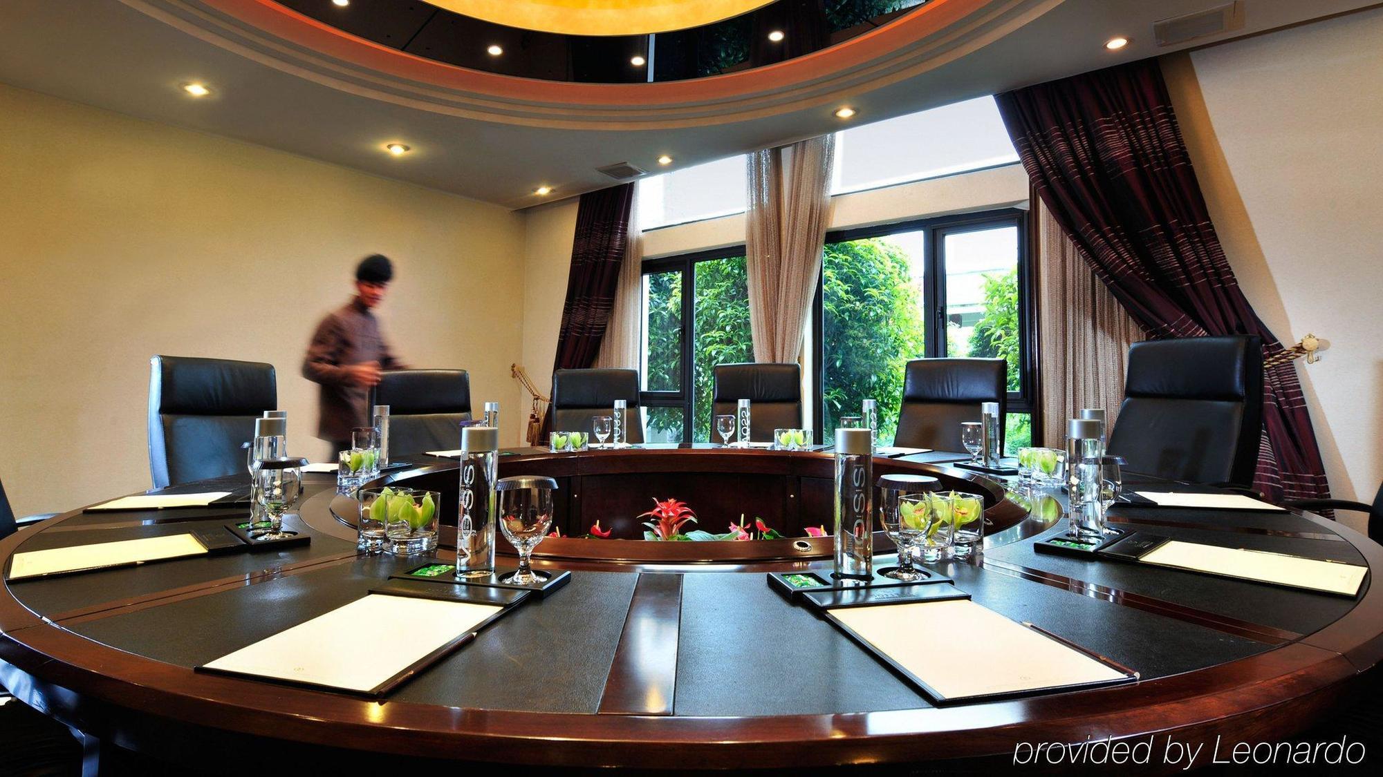 Crowne Plaza Hangzhou Xanadu Resort Dış mekan fotoğraf