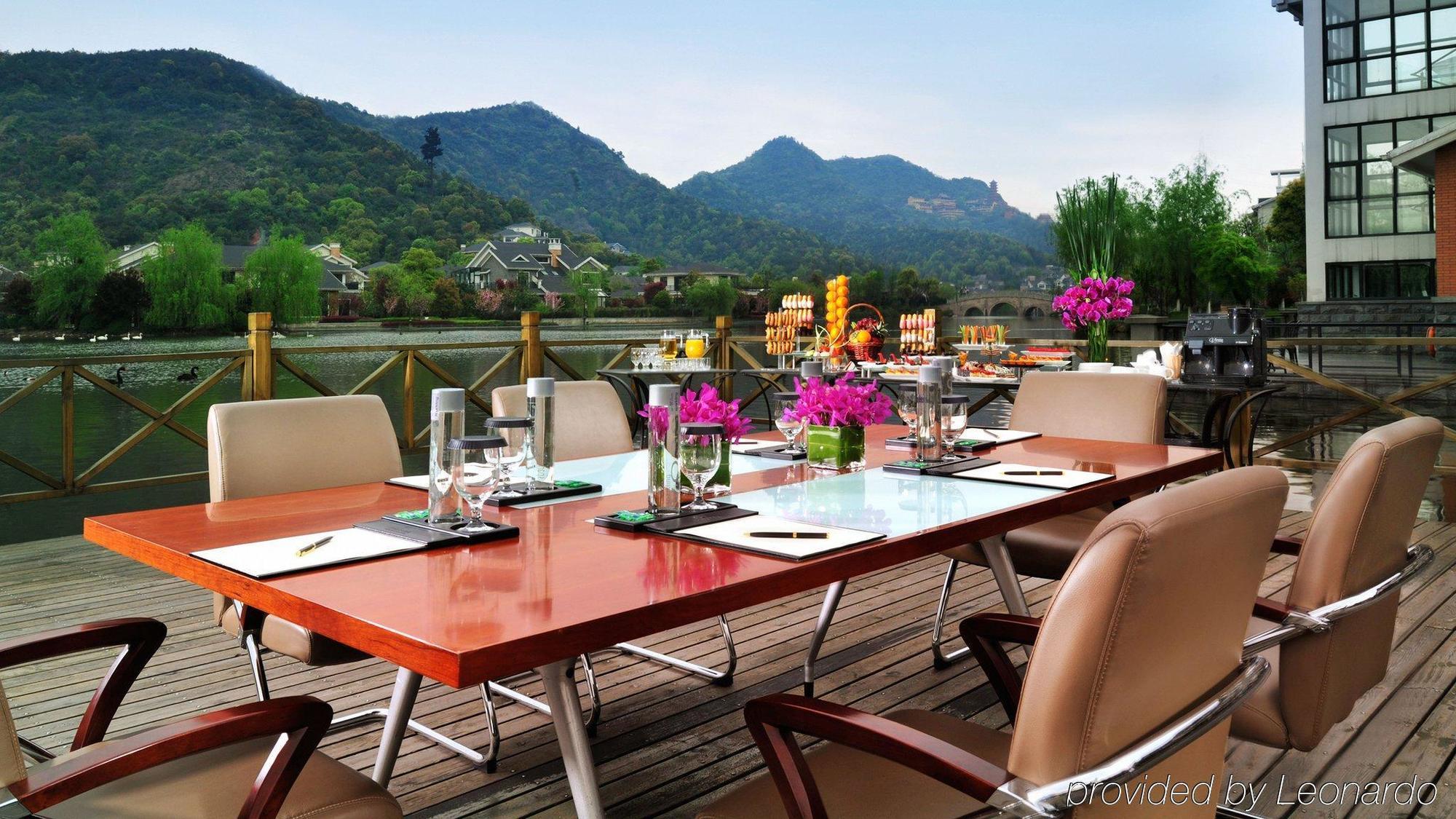 Crowne Plaza Hangzhou Xanadu Resort Dış mekan fotoğraf