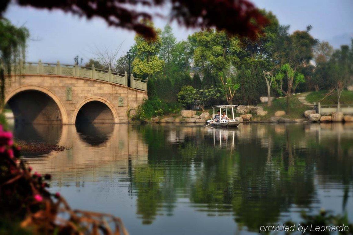 Crowne Plaza Hangzhou Xanadu Resort Dış mekan fotoğraf